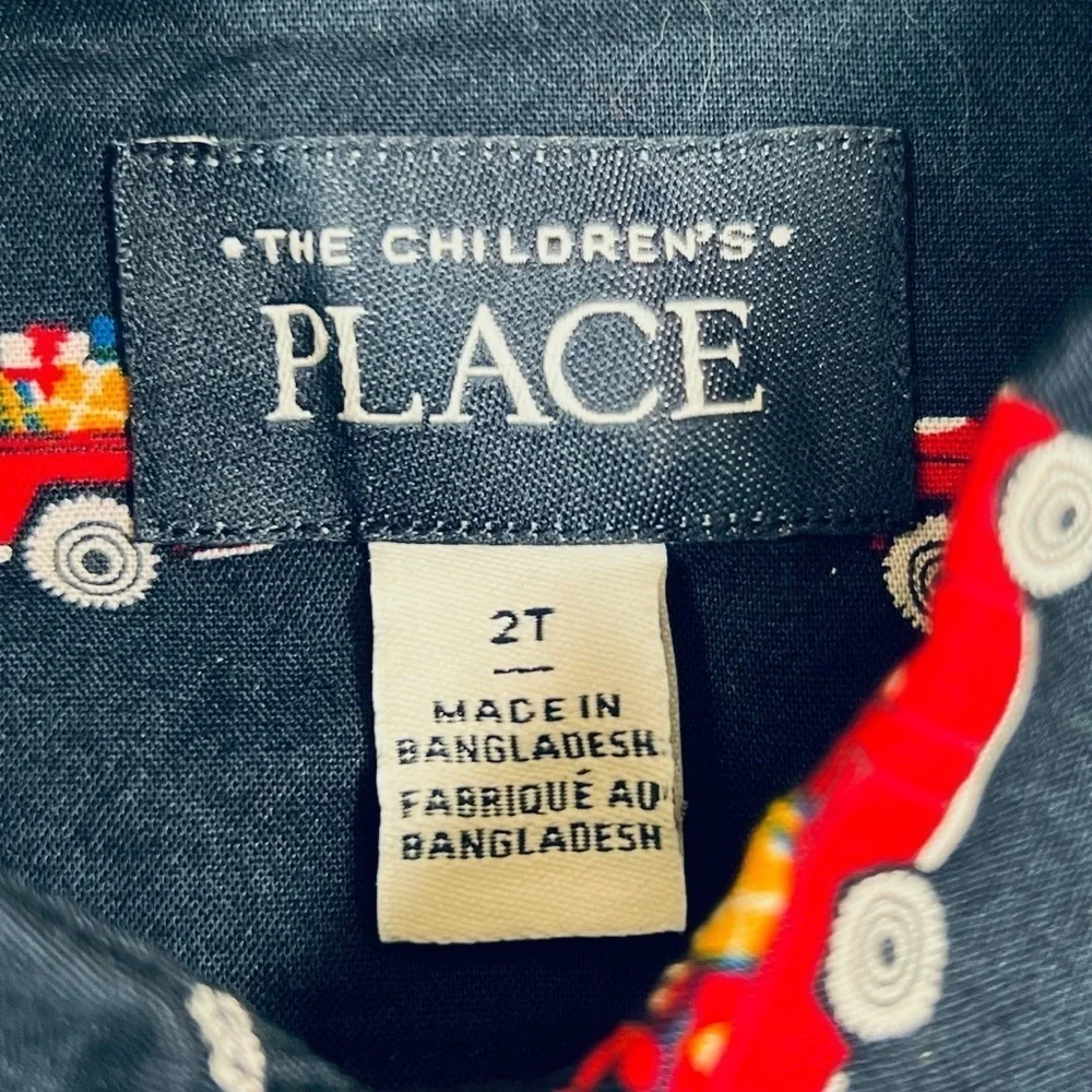 THE CHILDREN’S PLACE Toddler Boys Christmas Truck Tree Button Up Shirt 2T Preppy